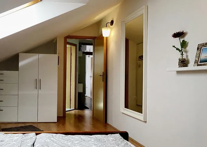 Sunset Hill Apartment